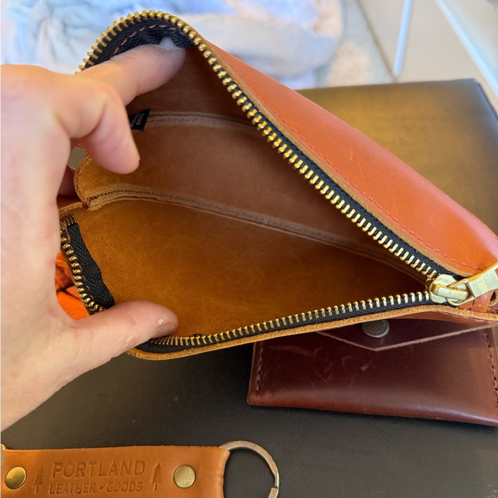 6! Portland Leather Goods collection - Picture 9 of 9